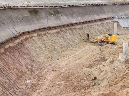 达尔罕茂明安联合基坑边坡加固